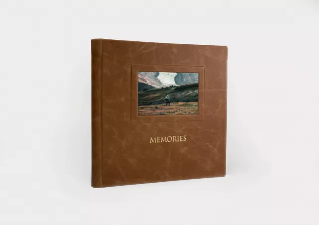 Фотокнига из натуральной кожи с фотовставкой и тиснением «Memories» (Воспоминания)